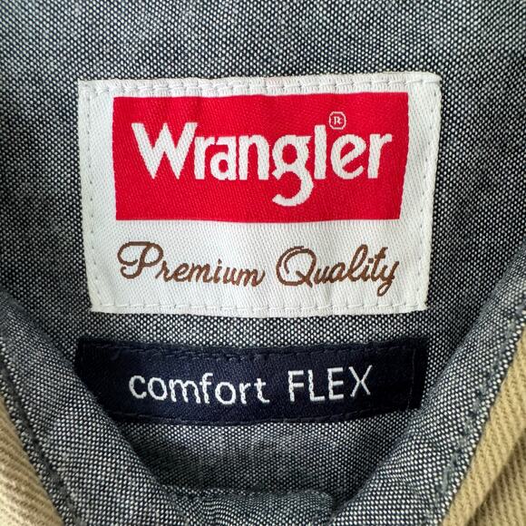 Wrangler Men’s M Comfort Flex Utility Shirt Tan Stretch Cotton Workwear Western - Picture 2 of 11